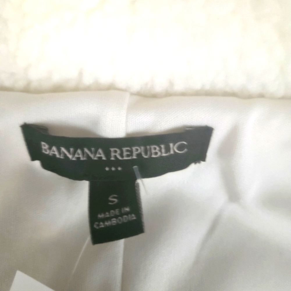 Banana Republic Women's White Sharpa Lined Jacket - Picture 14 of 16